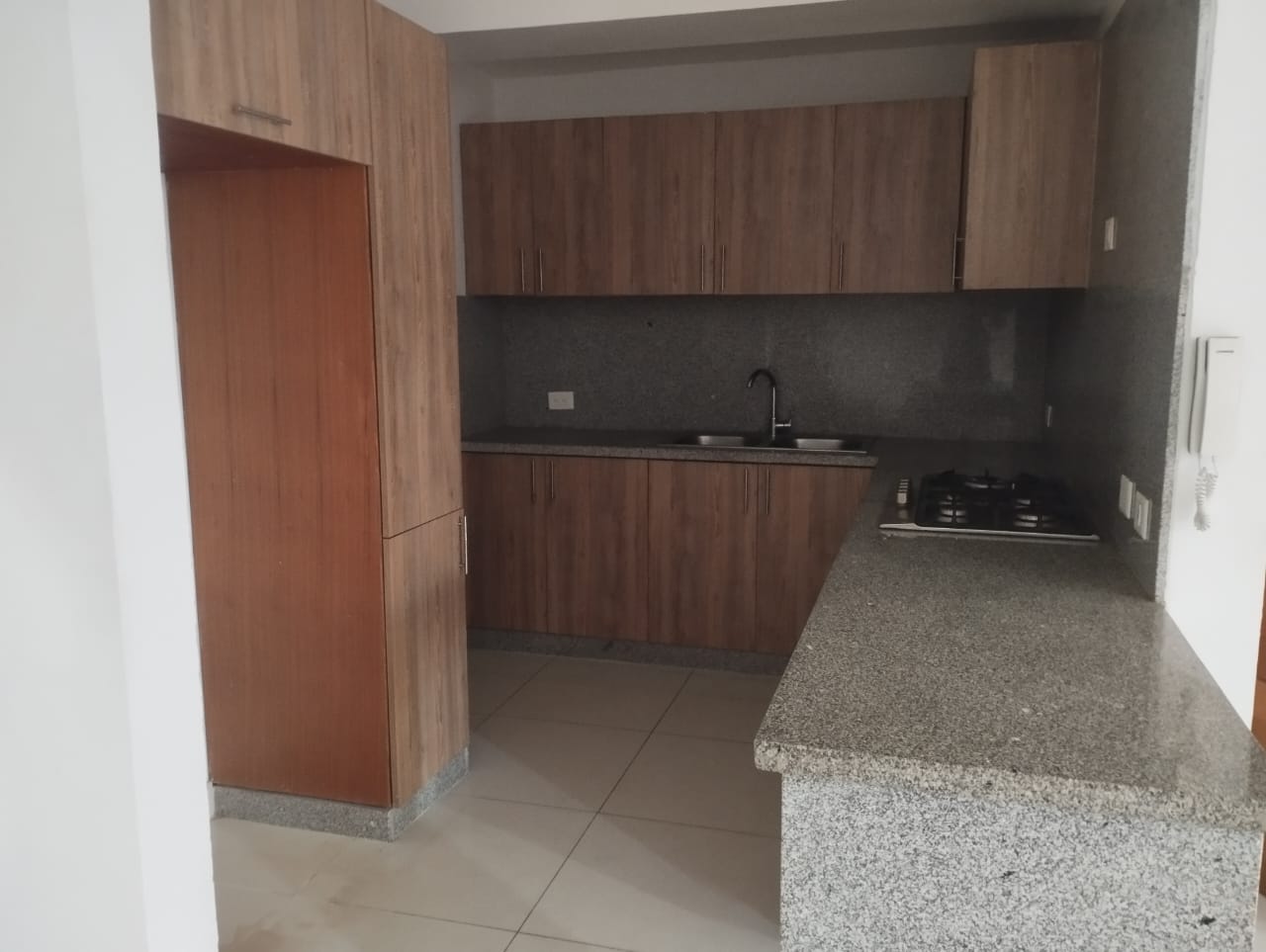 Apartamento en Alquiler – Bella Vista