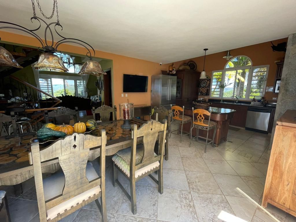 Villa de lujo con amplia finca en Villa Sombrero -Baní – Espacio, privacidad y potencial de inversión
