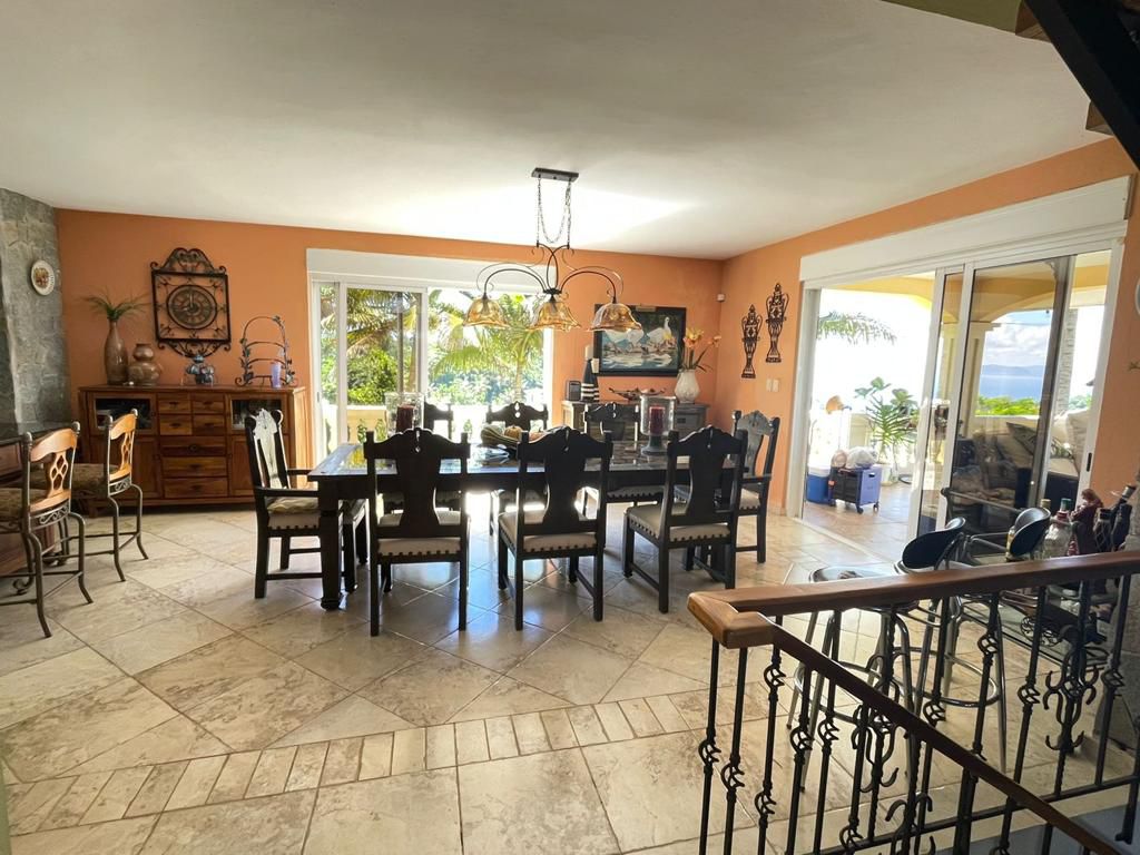 Villa de lujo con amplia finca en Villa Sombrero -Baní – Espacio, privacidad y potencial de inversión