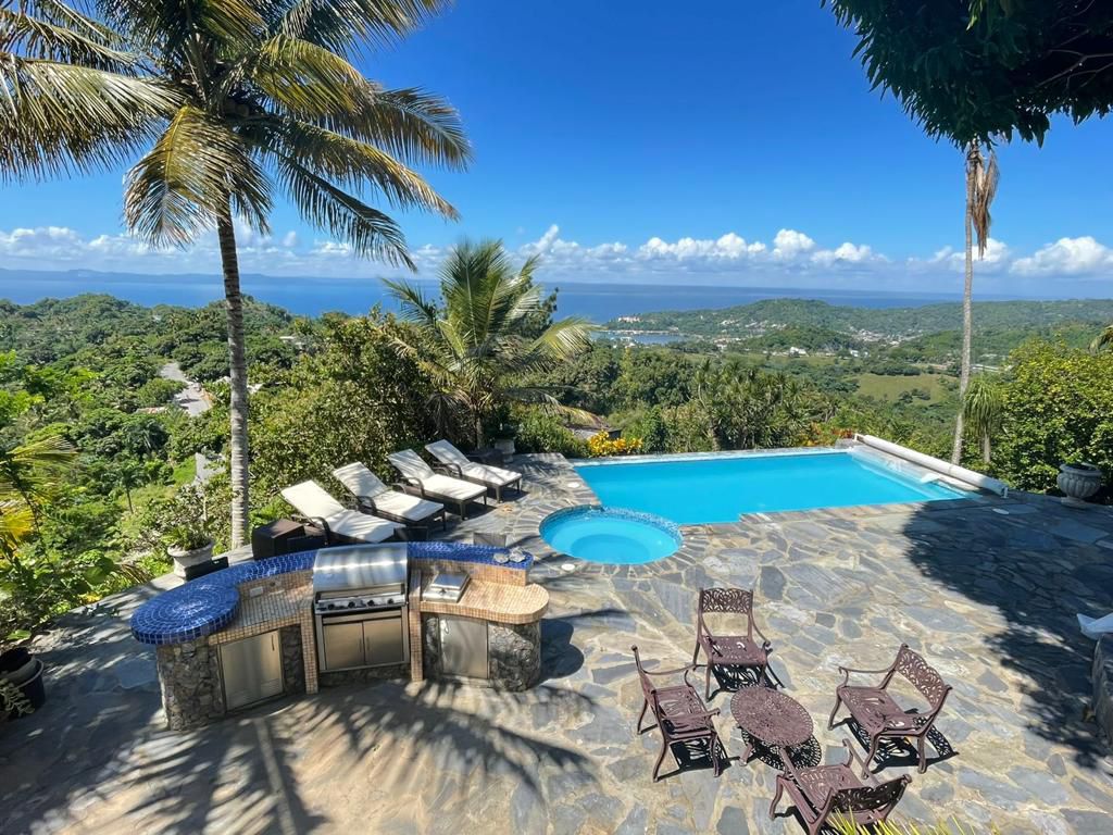 Villa de lujo con amplia finca en Villa Sombrero -Baní – Espacio, privacidad y potencial de inversión