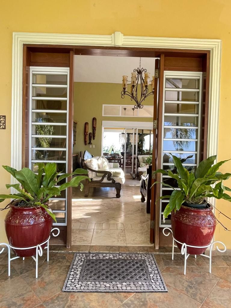 Villa de lujo con amplia finca en Villa Sombrero -Baní – Espacio, privacidad y potencial de inversión